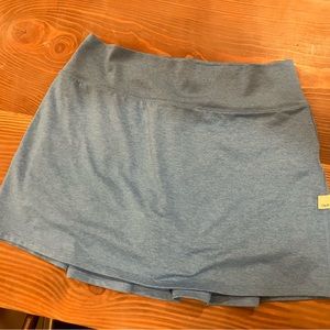 Vuori halo performance skirt size small.